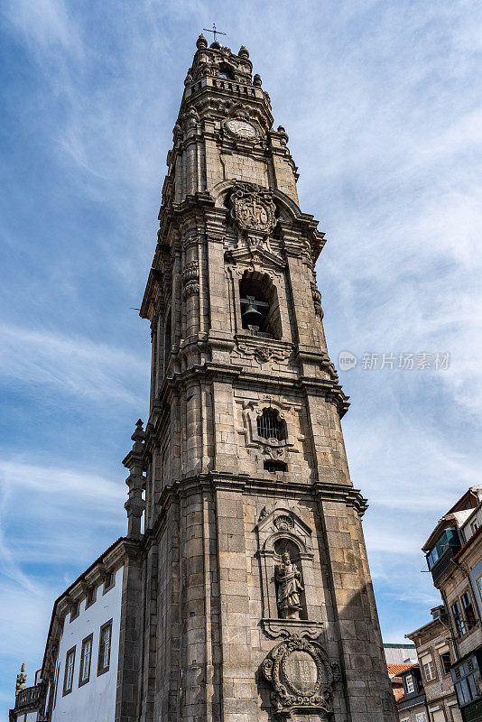 葡萄牙波尔图的神职人员教堂和塔楼(Igreja e Torre dos cl<s:1> rigos)